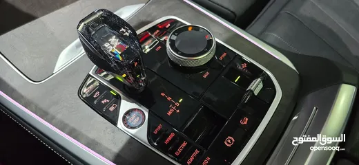  12 BMW X5 45e Plugin Hybrid  2023