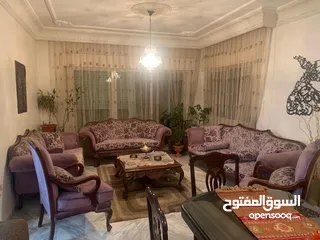  5 كنب للبيع عدد تسع مقاعد : قابل للتفواض