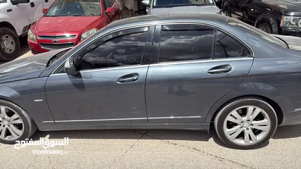  3 Mercedes Benz c200 2008