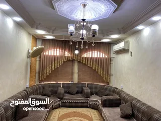  7 منزل بيت للبيع او للاستثمار مع إمكانية البناء على السطح