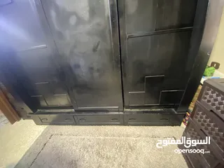  7 خزانه خشب مستعمل نضيف للبيع
