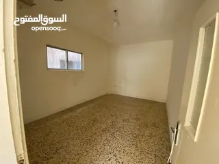  6 شقة للبيع بجانب مسجد العرب