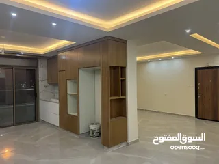  3 شقه سوبرديلوكس للبيع في البالوع قرب بلازا مول بالتقسيط