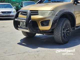  2 بكم ميتسوبيشي L200 2013 4×4 معدل بحالة ممتازة.