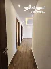  21 شقة طابقية للبيع في حي الصحابة - ref : 14579