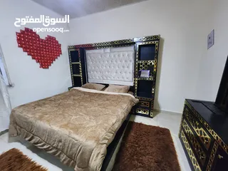  4 غرفة نوم خشب لاتيه بحالة الوكالة بسعر لقطة