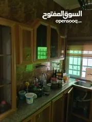  8 شقه للايجار عائله صغيره او عرسان فقط الايجار 150دينار الرجاء قراءه التفاصيل