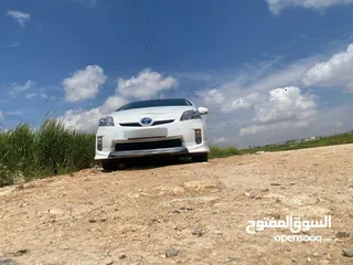  4 تويوتا بريوس بانوراما اوروبي2011  للبيع