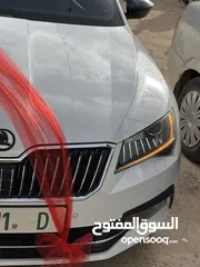  8 سوبيرب لورين كليمنت