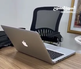  1 MacBook Pro