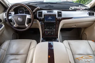 19 Cadillac Escalade 2008   السيارة مميزة جدا و قطعت مسافة 179,000 كيلو متر فقط
