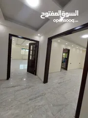  19 لقطه 240م وروف 120م في الجبيهه حي الريان بسعر مغري من المالك بسعر حرق