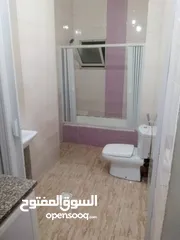  19 غرفه مع حمام للايجار فارغه شارع الجامعه طلوع نفين من المالك 85 دينار