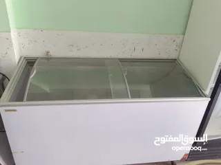  2 فريزر بطح بحال وكاله عندي  130 سم موفر للطاقه