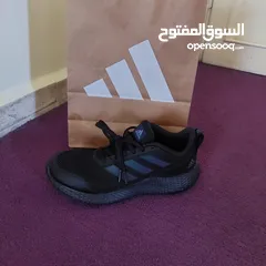  1 بوت اديداس اصلي تم جلبو من امريكا طلع كبير