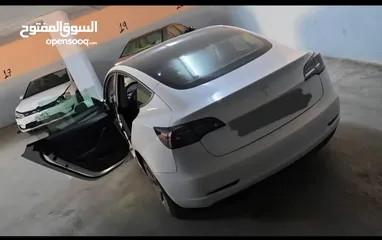  2 Tesla 3 autoscore(B)