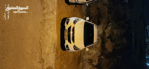  7 سيارة IX 35