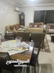  8 شقة ارضية فارغة للبيع في منطقة خلدا.