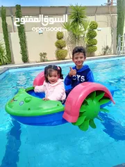  4 قوارب مائية مع بدالات تجديف بلاستيك فاخر ضد الكسر.