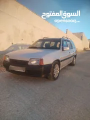  3 اوبل كدت ستيشن موديل 88 محرك 1600 انجكشن فحص قير عادي مرخصه ترخيص طويل