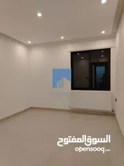  3 شقة أرضية فاخرة للبيع في خلدا  - خلف بردايس 182م مع ترس 50م تشطيب سوبر ديلوكس لم تسكن