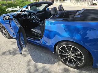  26 Mustang Black Interior, Blue Metalic Body, 2020 - 64 KM convertible