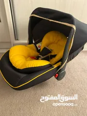  3 كرسي سيارة للأطفال للبيع  بحالة ممتازة