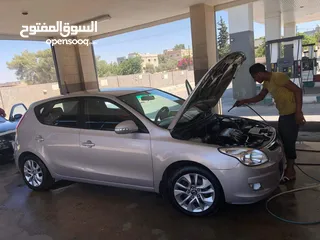  1 هونداي i30 للبيع ممتازه