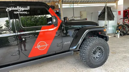  10 Jeep Gladiator 2022 Jurassic style
