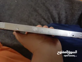  3 قارئ اقراص للابتوبات ديل انسبايرن 3000 ولا تيتيود 5000 بس