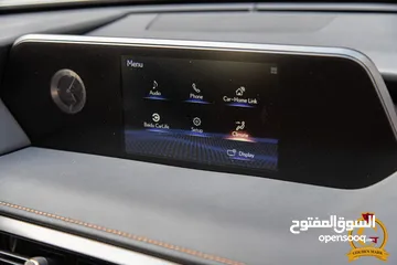  11 Lexus UX300e 2022
