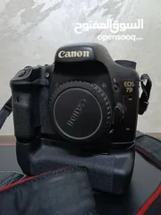  1 Canon 7D  Canon 1200D بحاله ممتازه
