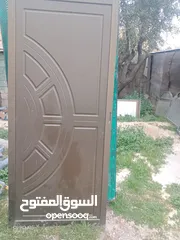  9 بوابات حديد وشبابيك وشبكات ومناخل للبيع