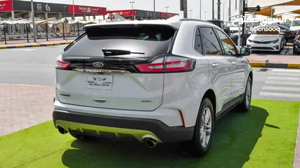  4 Ford Edge 2020