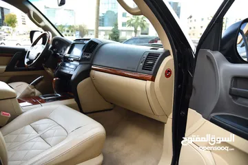  15 Toyota Land Cruiser GXR V8 2015 تويوتا لاند كروزر بحالة الوكالة