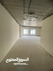  4 مكتب 410م للبيع في مجمع الحسيني التجاري - شارع زهران ( بين السابع و الثامن )