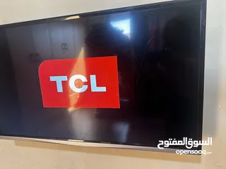  1 شاشة TCL تركية ممتازه استعمال خفيف ليست سمارت