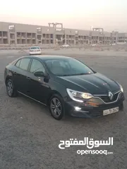  4 للبيع رينو موديل 2022 مكينه 1600 CC