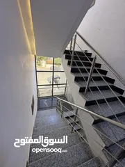  20 شقه طابق تسويه للبيع مساحه 145 داخلي وخارجي 100متر بموقع مميز في جبيهه حي المنصور