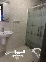  9 شقة فاخرة مع روف الجبيهة ضاحية الرشيد قرب دوار الجاذبية 180م مع روف غير مبني اطلالة رائعة جدا