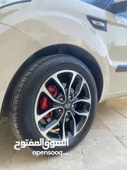  8 كيا سول 
2012/2011