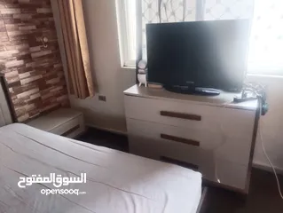  10 كولر وفلتر وفرن كهرباء وجزامه وديكور حائط وغرف نوم وتلاجه للبيع للجادين فقط أرجو الإتصال