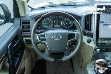  13 Toyota Land Cruiser 2017 Gx-r V8  السيارة بحالة الوكالة و قطعت مسافة 141,000 كم   اللون : اسود