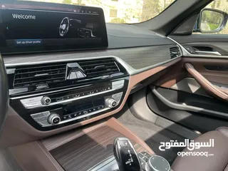  30 BMW 530e MKIT 2021