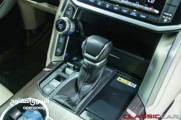 18 Toyota Land Cruiser Gx-r Twin turbo 2024   عداد صفر  Zero Mileage   اللون : كحلي