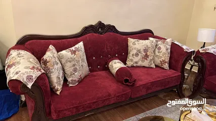  4 طقم صالون سبع مقاعد بحالة جيدة جدا