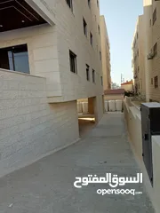 6 للبيع شقه طابق أول سوبر ديلوكس  ضاحية الحج حسن حي الروضه قرب مستشفى الحنان ومسجد الروضه
