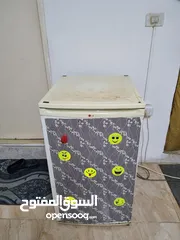  1 ثلاجة حجم صغير