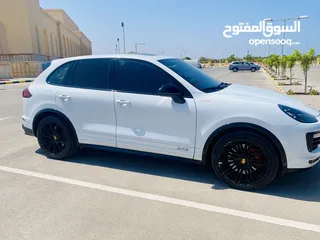  13 Porsche Cayenne GTS 2016 Oman