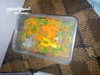  6 العاب اطفال خرز ومكياج ومطاطات لصنع الكثير من الاكسسوارات مع هديه بسيطه مجهوله